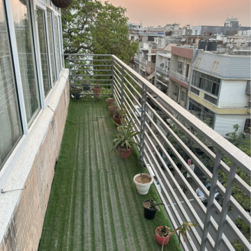 Balcony in 2 BHK Apartment at Jade Garden Pali Hill, Pali Hill – for Sale