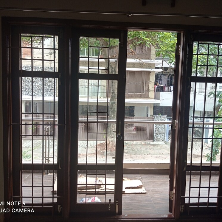 Room, rt nagar 5 Bedroom 1500 Sq.Ft. Independent House In Rt Nagar Bangalore 8389976