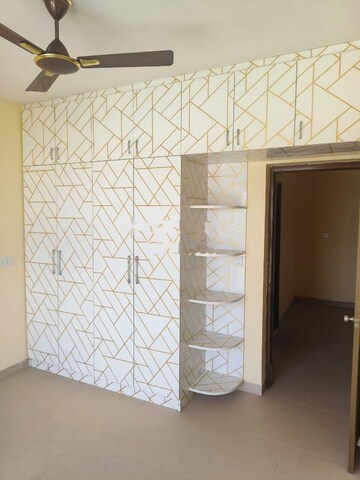 Room in 4 BHK Apartment at Krishnarajapuram – for Rent