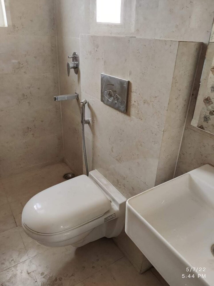 Bathroom, ambala highway Commercial Office Space 500 Sq.Ft. In Ambala Highway Zirakpur 8389897