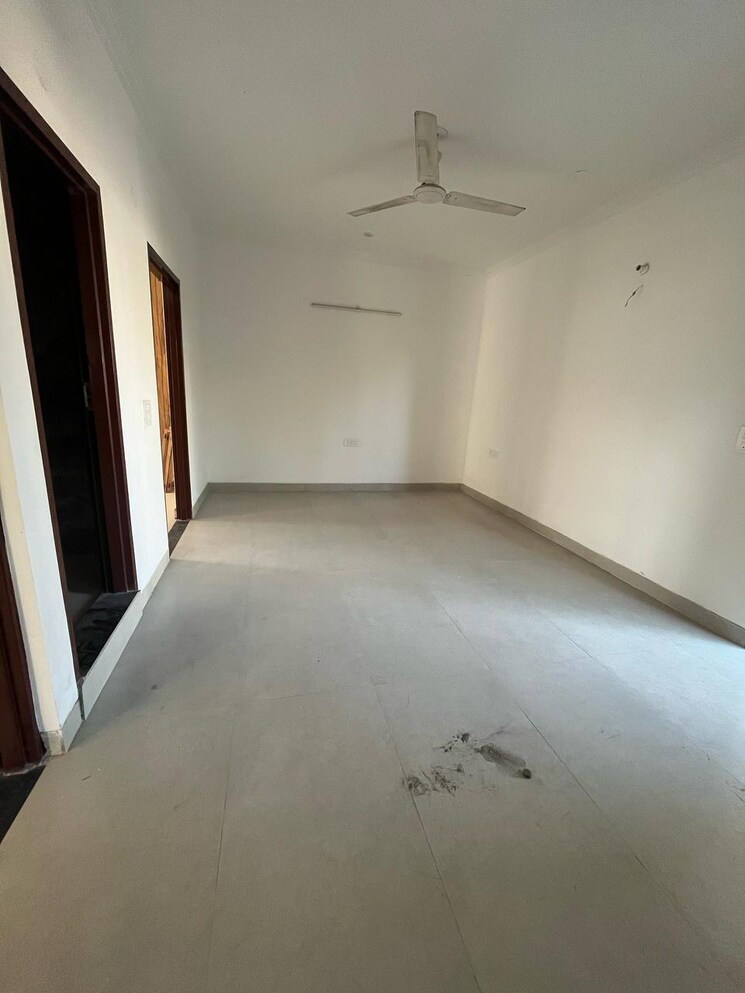 Room, cosmos-floors 2 Bedroom 1300 Sq.Ft. Builder Floor In Sector 52 Gurgaon 8390026