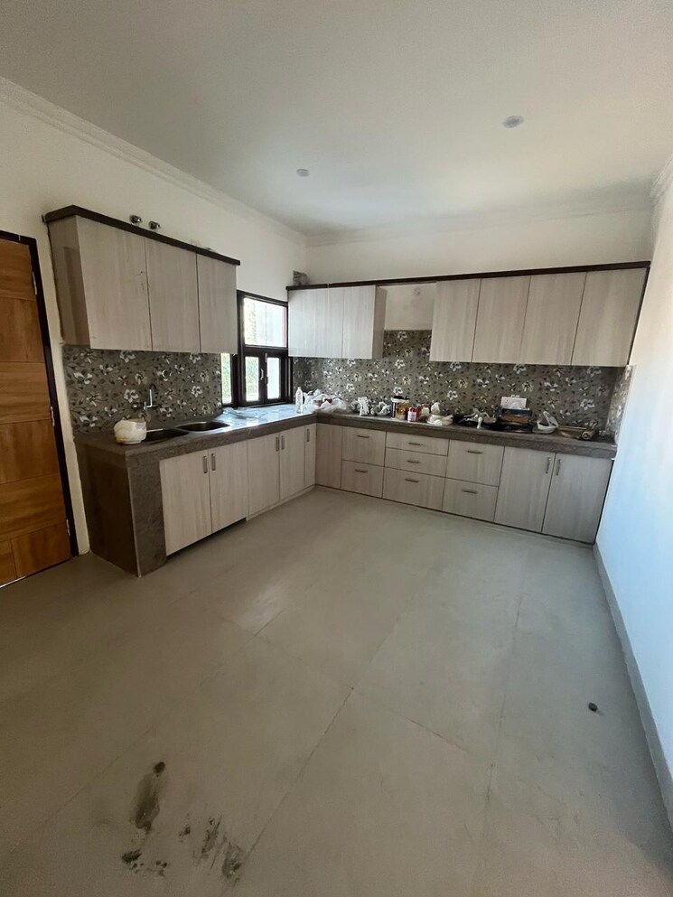 Kitchen, cosmos-floors 2 Bedroom 1300 Sq.Ft. Builder Floor In Sector 52 Gurgaon 8390026