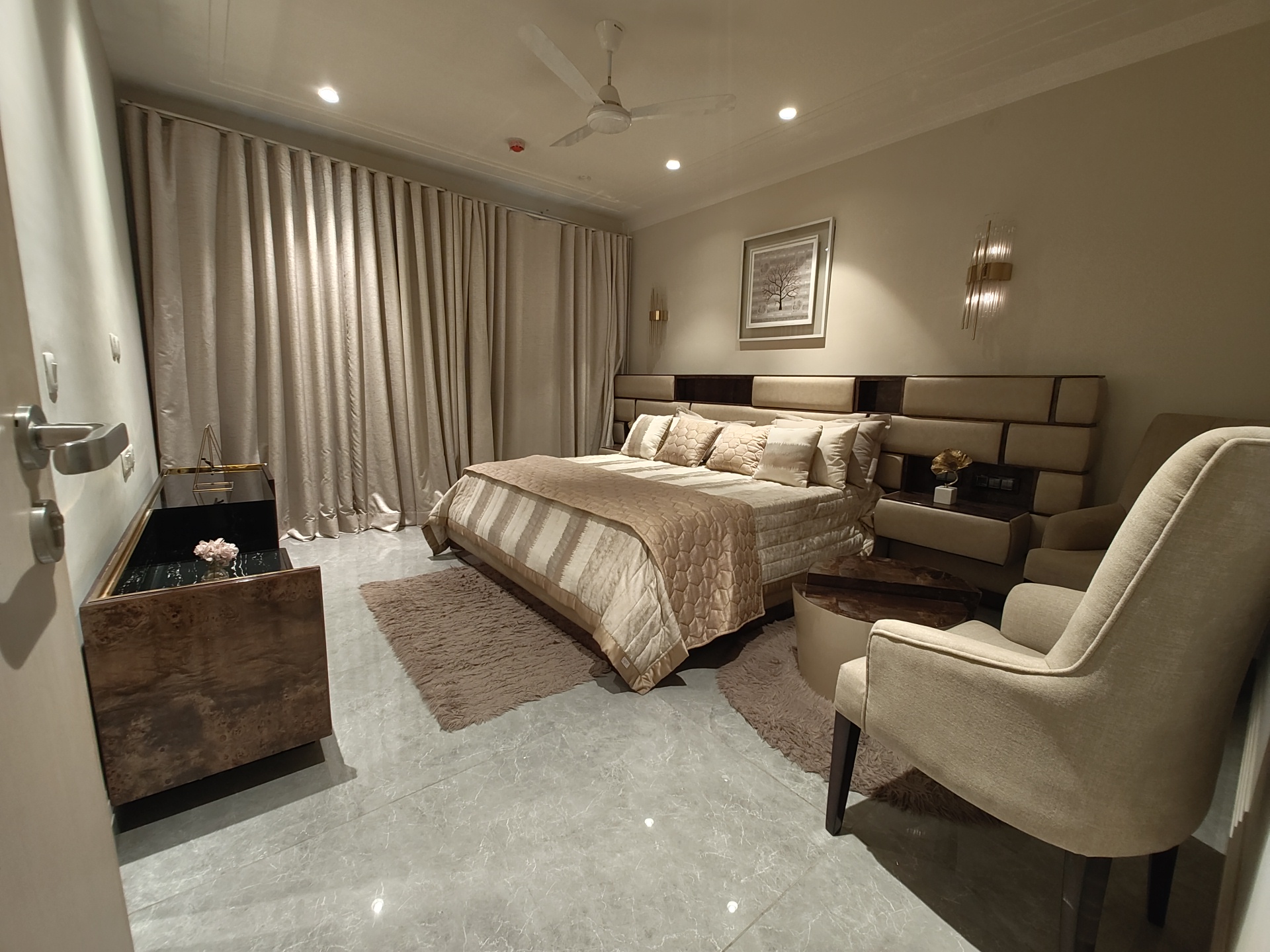 3.5 BHK + Servant Room Apartment For Sale in Beverly Golf Avenue