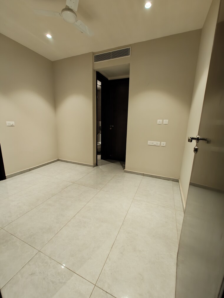 Room, beverly-golf-avenue 3.5 Bedroom 2672 Sq.Ft. Apartment In Mohali Sector 65 Chandigarh 8390101