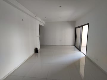 Room in 3 BHK Apartment at Sobha Palm Courts, Kogilu – for Rent