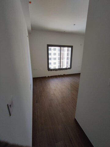 Room in 3 BHK Apartment at Sobha Palm Courts, Kogilu – for Rent