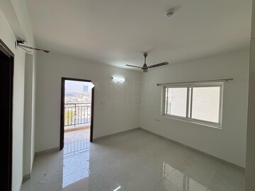 Room in 3 BHK Apartment at Poulomi Avante, Kokapet – for Rent