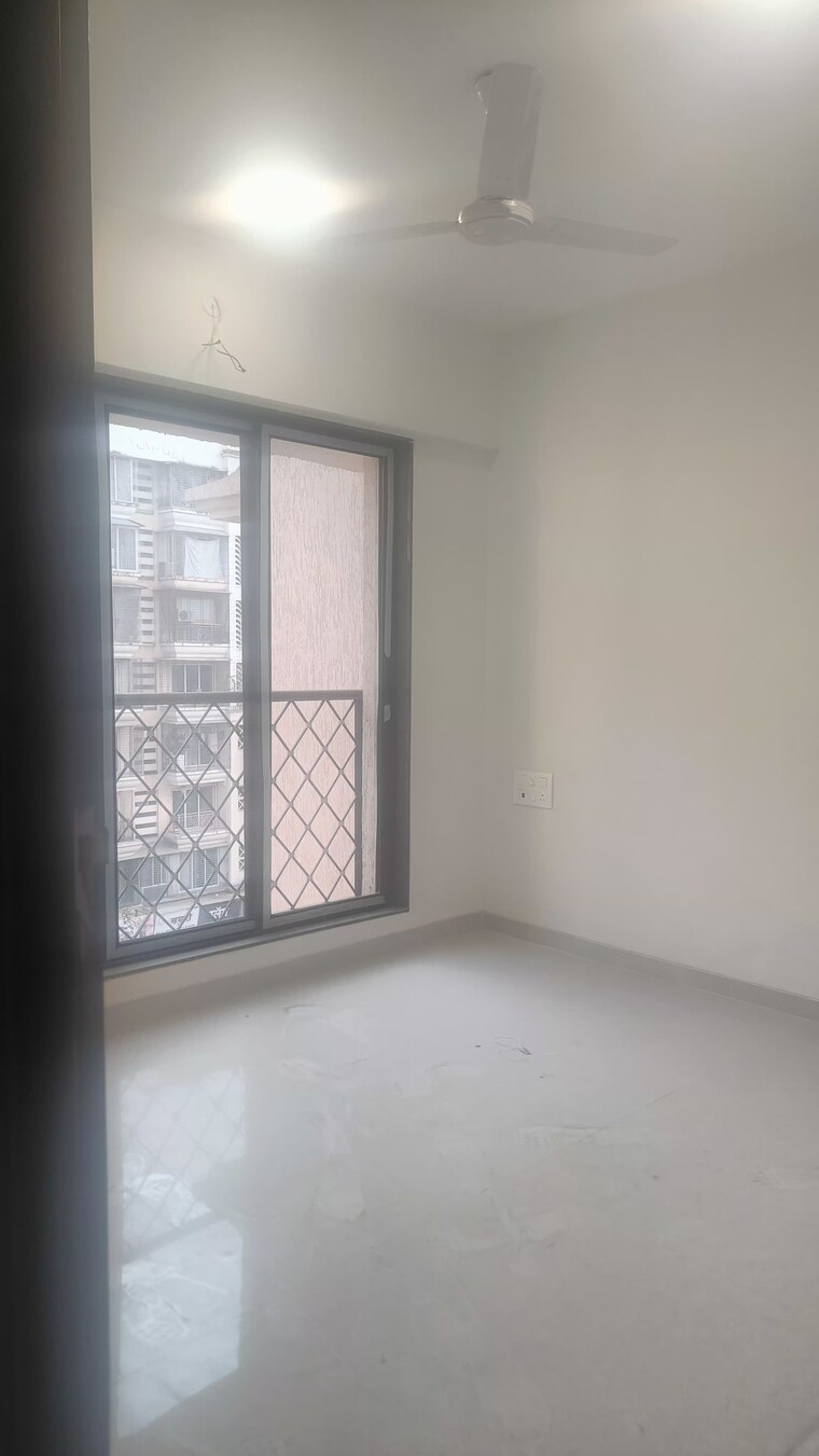 Room, modirealty-wisteria 2.5 Bedroom 770 Sq.Ft. Apartment In Kandivali West Mumbai 8390189