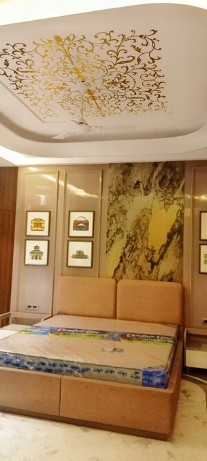 Room in 5 BHK Independent House at Vaishali Nagar – for Sale