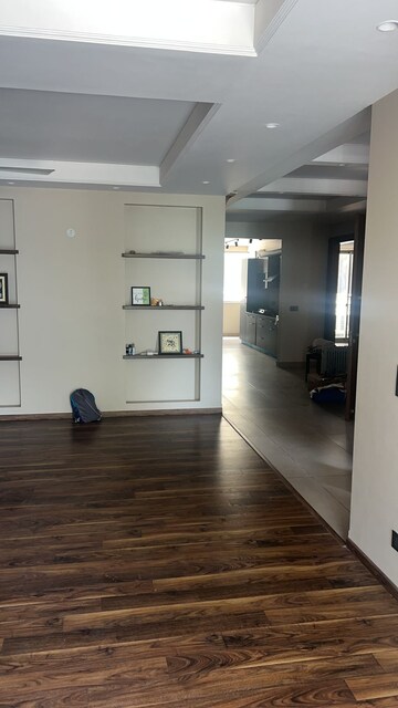 Parking in 3 BHK Builder Floor at Palam Vihar Residents Association, Palam Vihar – for Rent