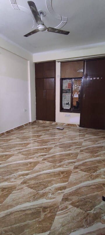 3 BHK Builder Floor For Rent in Paryavaran Complex