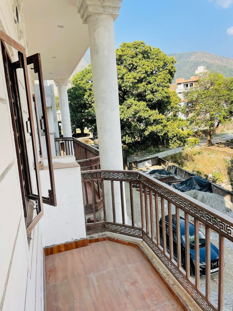 Balcony, sahastradhara road 2 Bedroom 1100 Sq.Ft. Builder Floor In Sahastradhara Road Dehradun 8390278