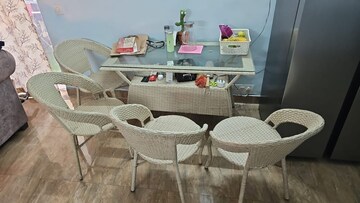 Furnished Amenities in 2 BHK Apartment at Amrapali Silicon City, Sector 76 – for Rent