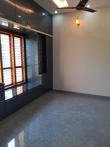 Room in 4 BHK Independent House at Jp Nagar Phase 8 – for Sale