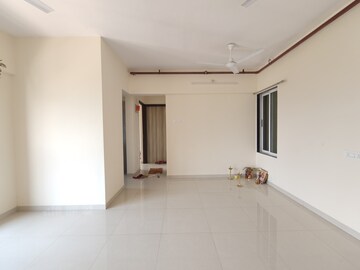 Room in 2 BHK Apartment at Vihang Valley Phase 3, Kasarvadavali – for Rent