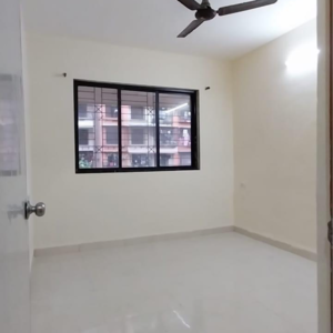 Room in 2 BHK Apartment at Tharwanis Residency, Kamothe Sector 6a – for Sale