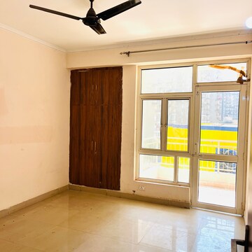 Room in 2 BHK Apartment at Supertech Ecovillage I, Sport City 1 – for Rent