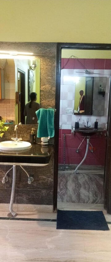 Living Room in 2 BHK Builder Floor at Sector 40 – for Rent