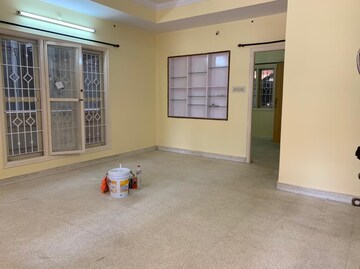 Room in 2 BHK Builder Floor at Koramangala – for Rent