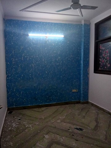 Room in 3 BHK Builder Floor at Govindpuri – for Rent