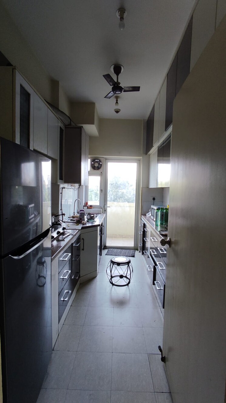 Kitchen, moti nagar 3 Bedroom 1679 Sq.Ft. Apartment In Moti Nagar Delhi 8391026