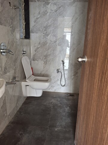 Bathroom in 1.5 BHK Apartment at Vipul Mahavir Sapphire, Ghansoli – for Rent