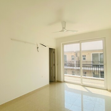 Room in 3 BHK Builder Floor at Omaxe New Chandigarh, Mullanpur – for Rent