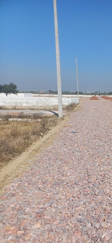  Plot For Sale in Jewar