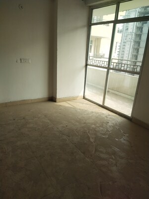 Master Bedroom in 3 BHK Apartment at Kbnows Apartment, Sector 16 Greater Noida – for Sale