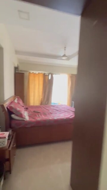 Bedroom in 4 BHK Apartment at L Nagpal Bhagwanti Heights, Khar West – for Rent