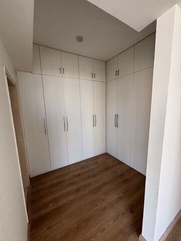 Furnished Amenities in 4 BHK Apartment at Pioneer Park Presidia, Sector 62 – for Rent