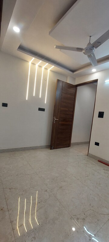 2 BHK Builder Floor For Rent in Govindpuri