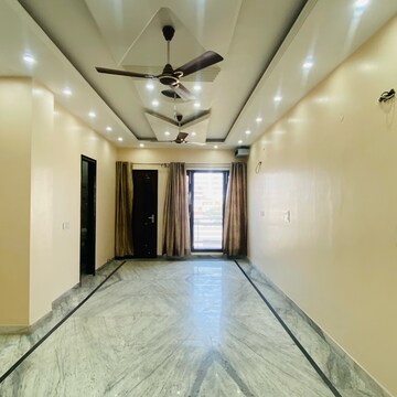 Building Lobby in 3 BHK Independent House at GMADA Eco City, Mullanpur – for Rent