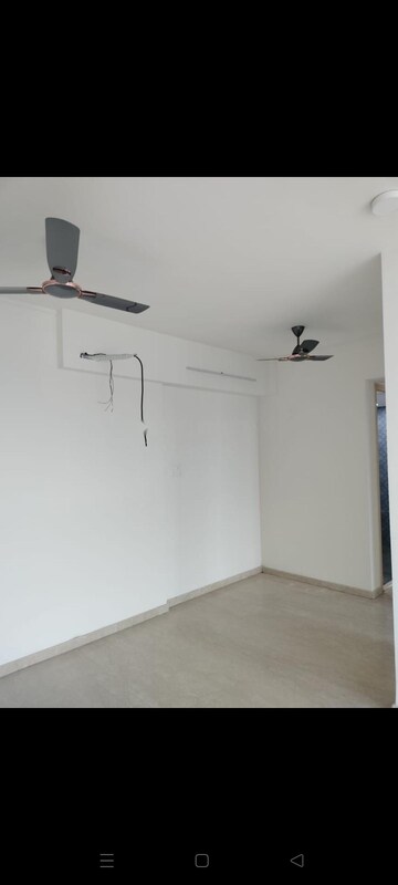 Room in 3 BHK Apartment at Raj Infinia, Mira Road – for Rent