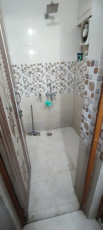 Bathroom in 2 BHK Independent House at Dilshad Garden – for Rent