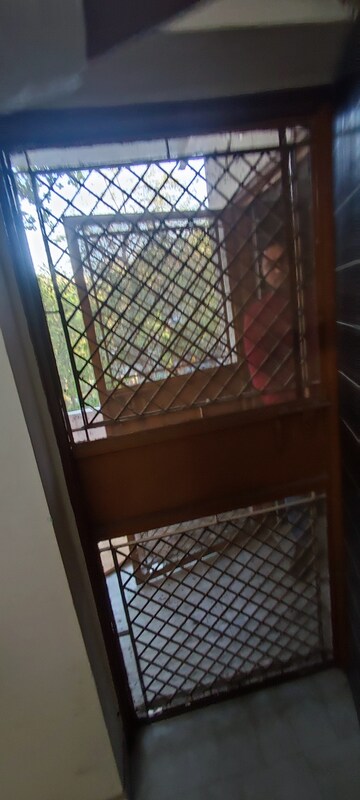 Balcony in 2 BHK Independent House at Dilshad Garden – for Rent