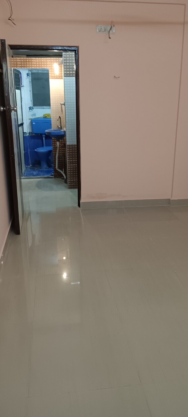 Room, thane west 1 Bedroom 602 Sq.Ft. Apartment In Thane West Thane 8391331