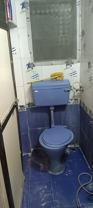 Bathroom in 1 BHK Apartment at Thane West – for Sale