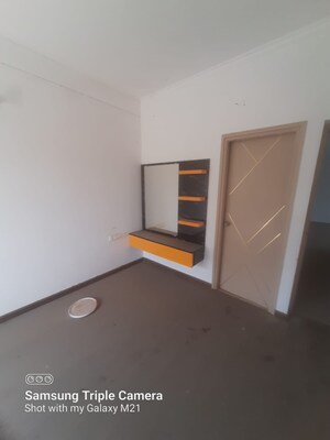 Room in 2 BHK Apartment at ATS Allure, Sector 22d Yamuna Expressway – for Sale