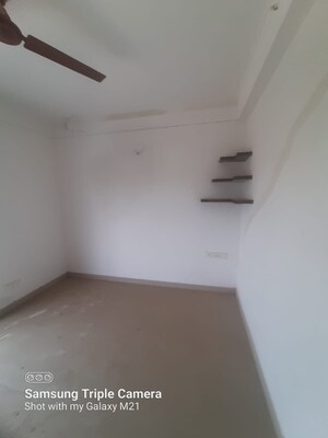 Room in 2 BHK Apartment at ATS Allure, Sector 22d Yamuna Expressway – for Sale