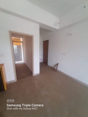 Room in 2 BHK Apartment at ATS Allure, Sector 22d Yamuna Expressway – for Sale