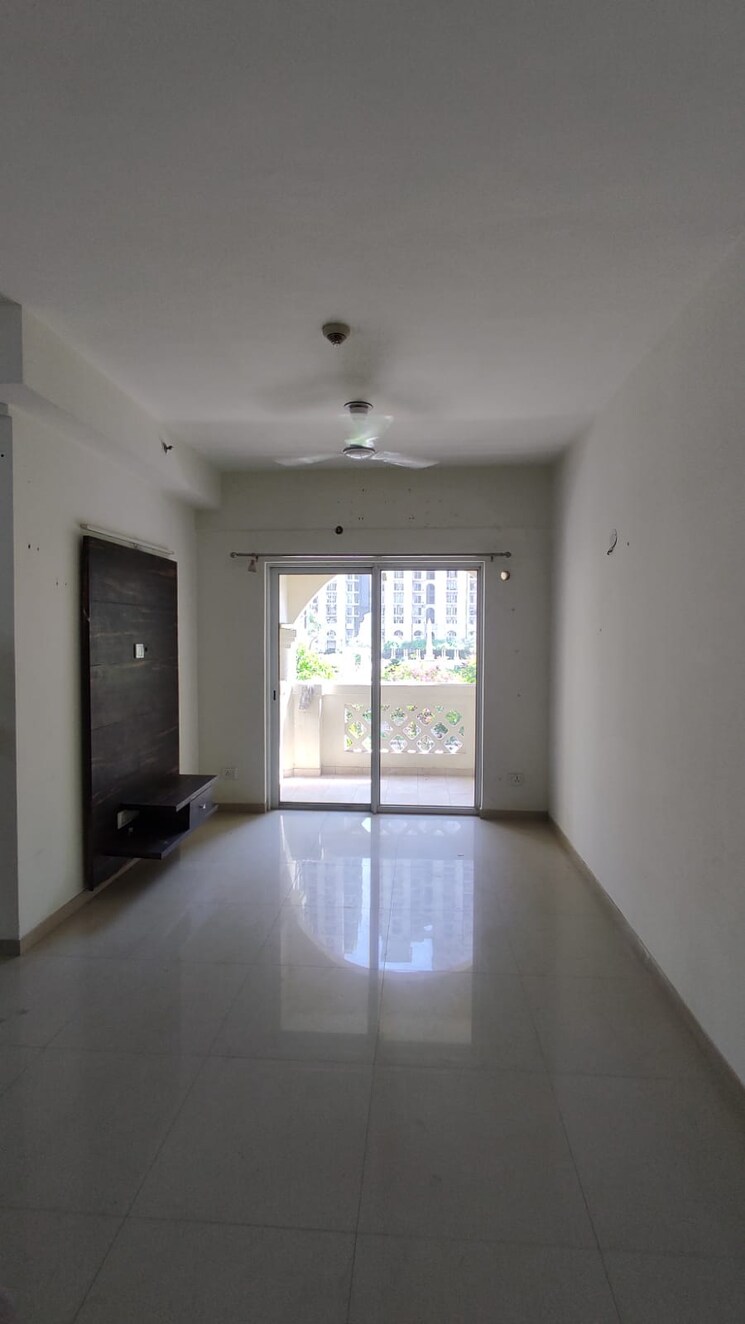 Room, moti nagar 3 Bedroom 1605 Sq.Ft. Apartment In Moti Nagar Delhi 8391389