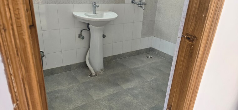 Bathroom, sector 9 dwarka 3 Bedroom 1600 Sq.Ft. Apartment In Sector 9, Dwarka Delhi 8391499