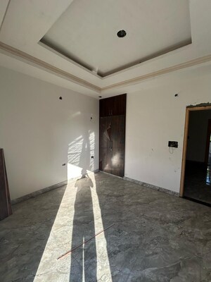 Room in 2 BHK Apartment at Sahastradhara Road – for Sale