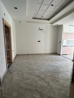 Room in 2 BHK Apartment at Sahastradhara Road – for Sale