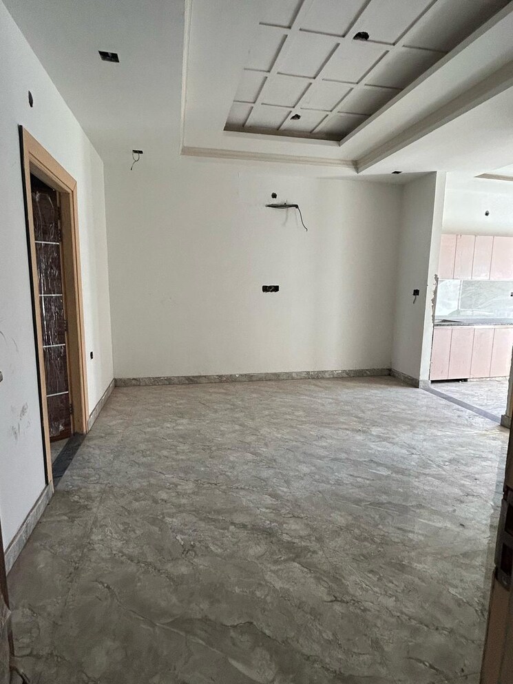 Room, sahastradhara road 2 Bedroom 1350 Sq.Ft. Apartment In Sahastradhara Road Dehradun 8391585