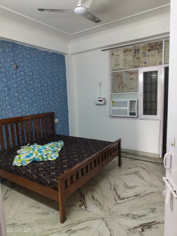 Bedroom in 2 BHK Builder Floor at Saurabh Niwas, Sector 40 – for Rent
