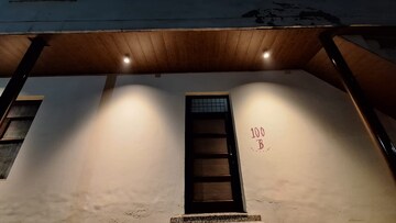 Furnished Amenities in 1.5 BHK Builder Floor at Guru Nanak Enclave, Dhakoli Village – for Rent