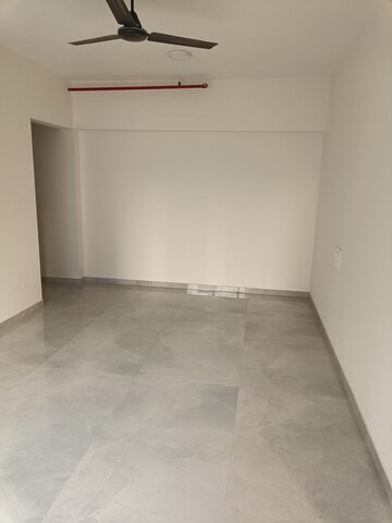 Room in 2 BHK Apartment at K Hemani Login, Kandivali West – for Rent