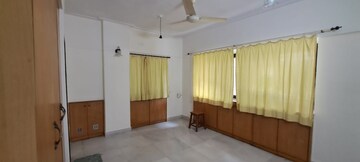 Bedroom in 2 BHK Apartment at L Nagpal NN Tower, Khar West – for Rent